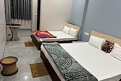 Dhoorji Guest House, Khatu