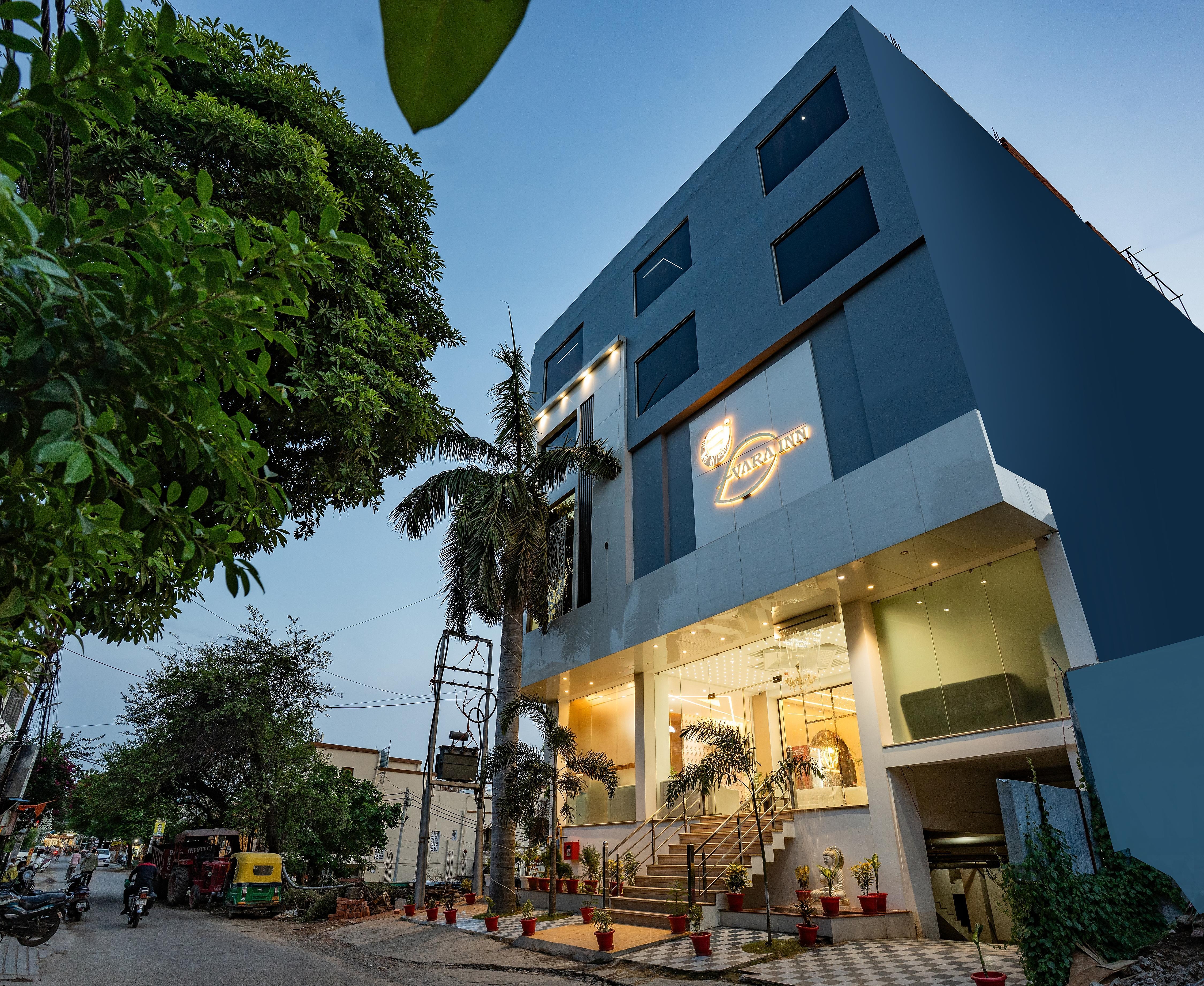 Tripli Hotels Evara Inn - Tap to explore photos
