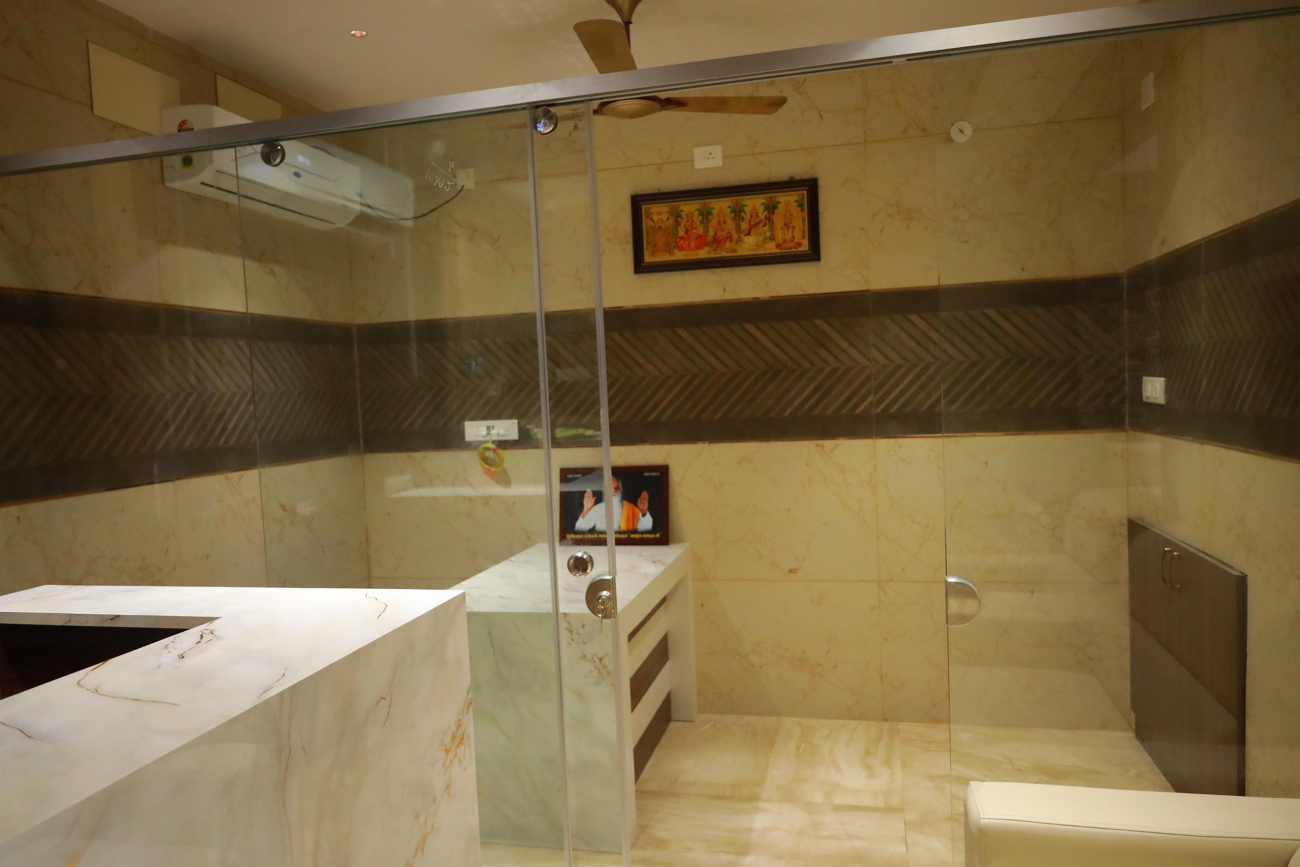 Sree Grand Inn - Tap to explore photos