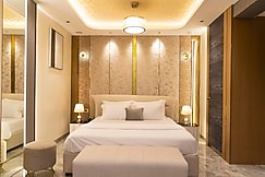 Krushiraj Lodge, Baramati