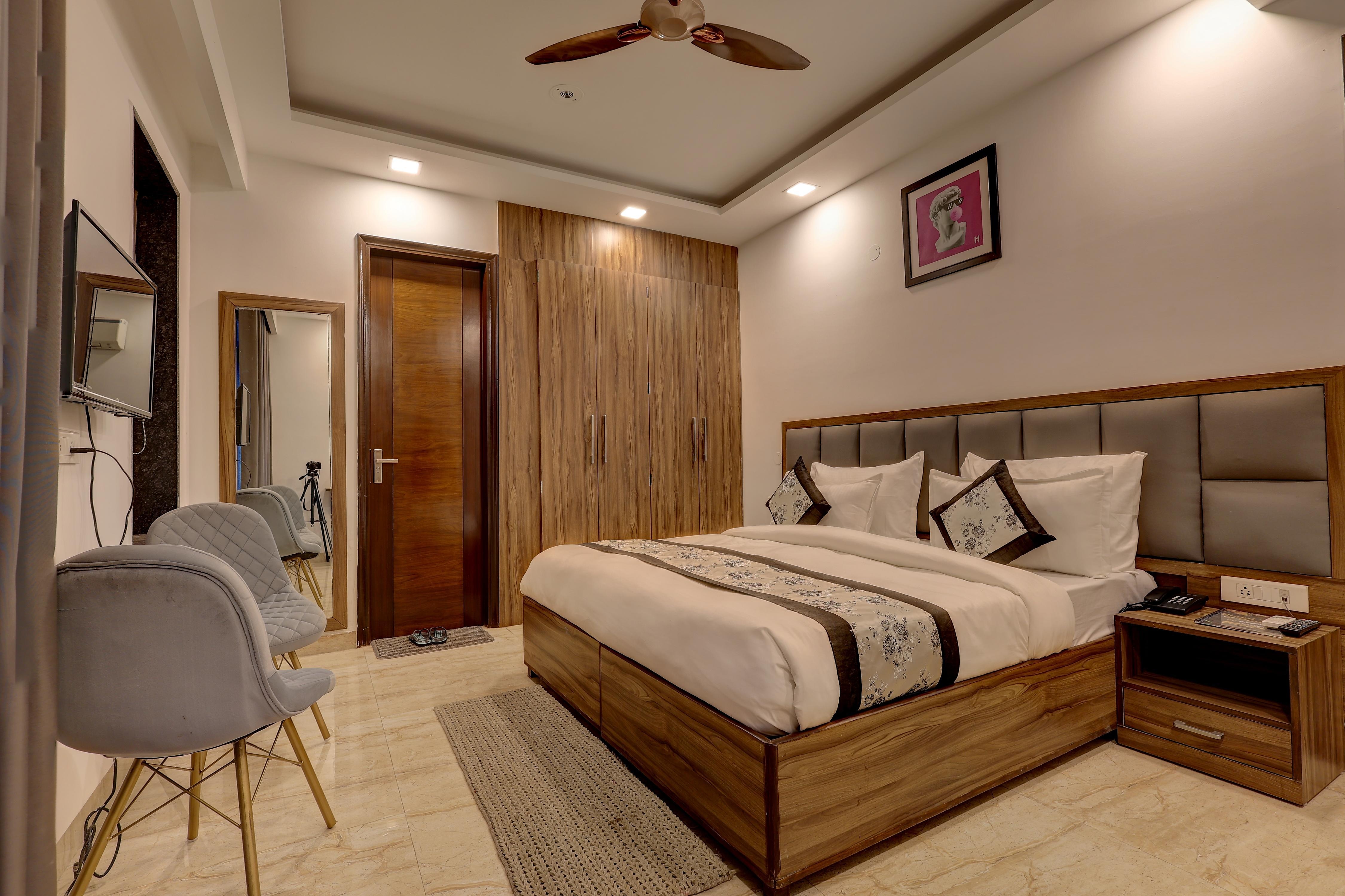 Hotel Grey Medicity  Modern Rooms, Prime Location, Affordable Rates - Tap to explore photos