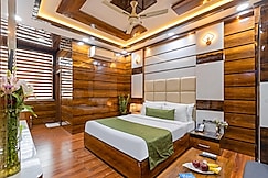 OPO ESSENTIAL RODALI, Delhi