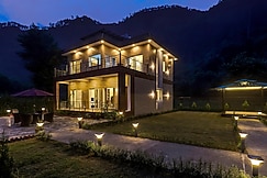 Luxe 3 BHK Villa with Lush Garden & Gazebo in Bhimtal, Almora