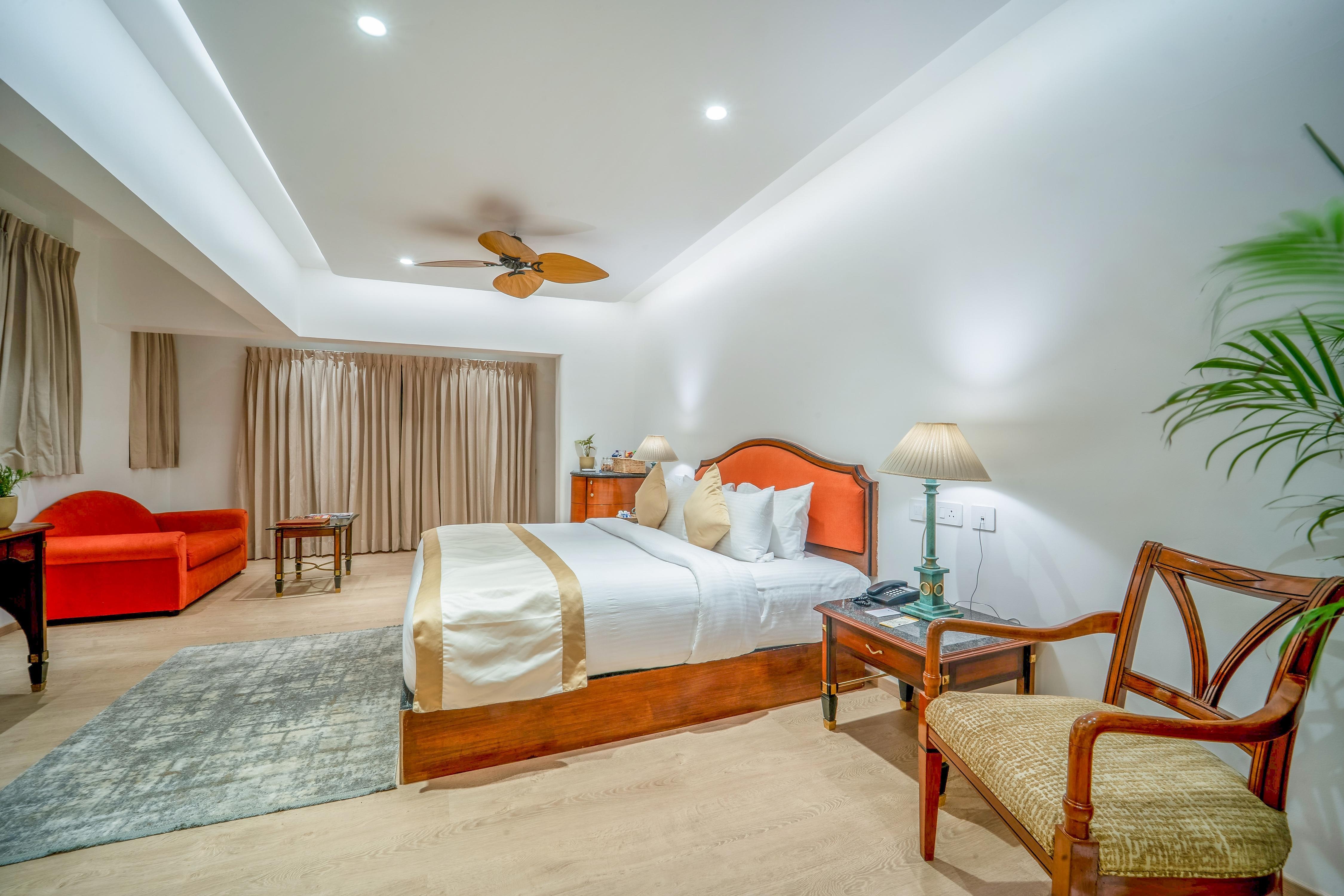 Madras Chronicle Bay Resort & Spa - Tap to explore photos