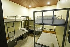 Ananya Dorms, Hospet