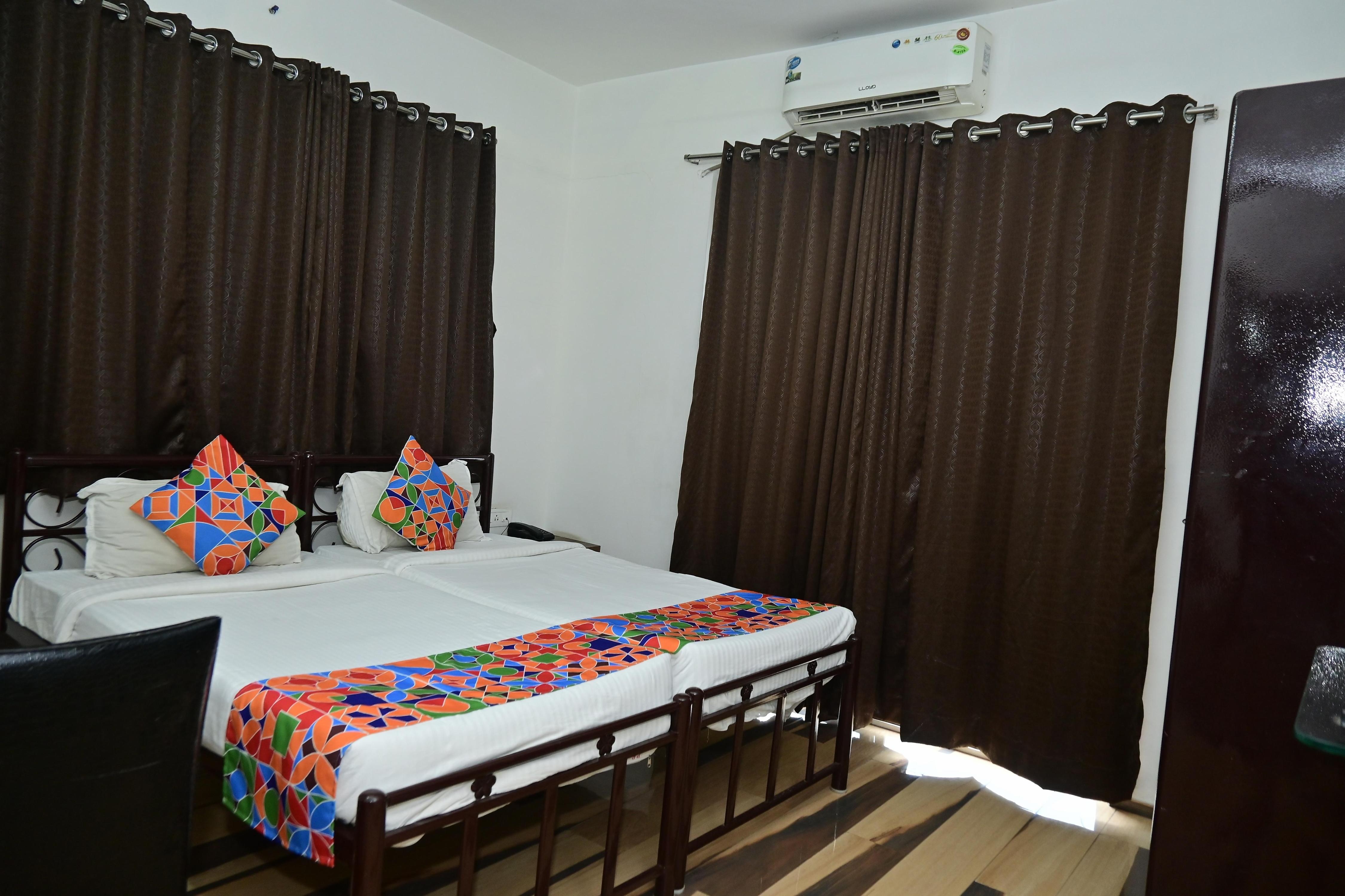 Deluxe Room AC 1