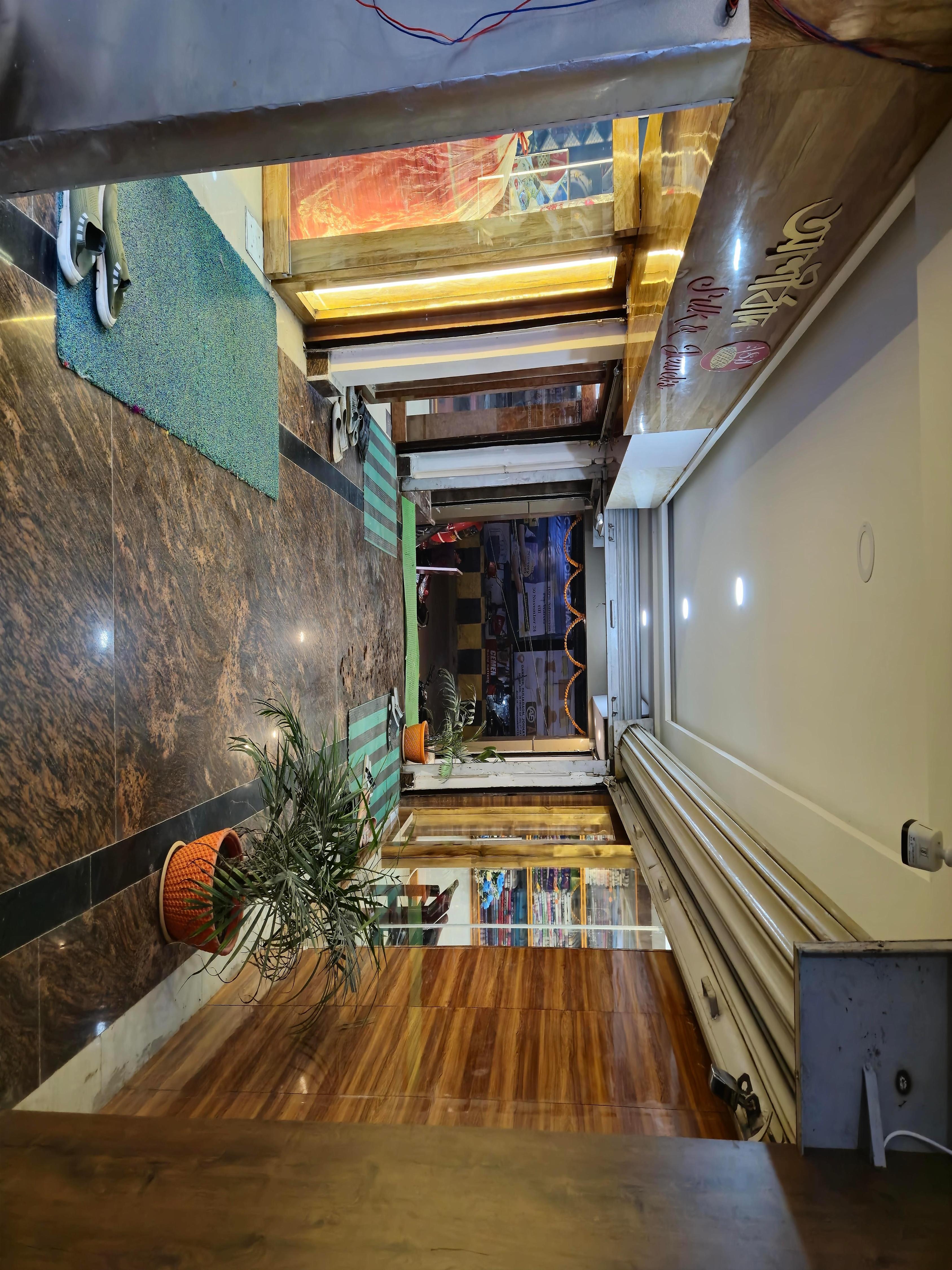 DM Guest House - Tap to explore photos