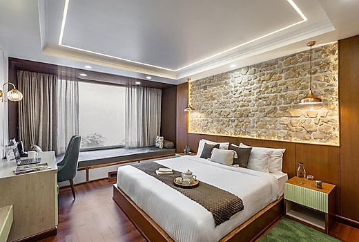 Elegant 2 BHK Apartment with Garden in Shimla