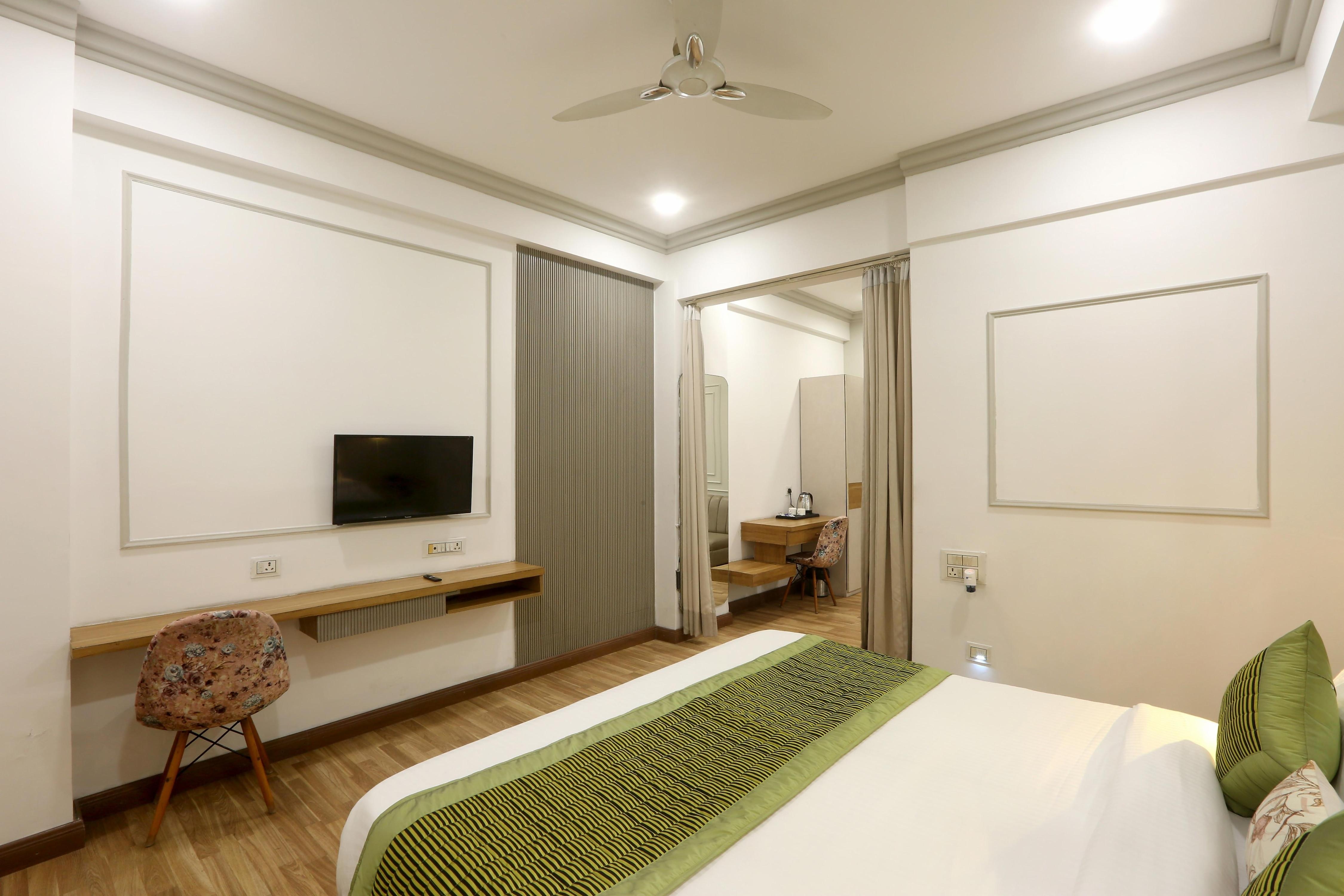 Hotel Emerald Suites & Banquet - Tap to explore photos