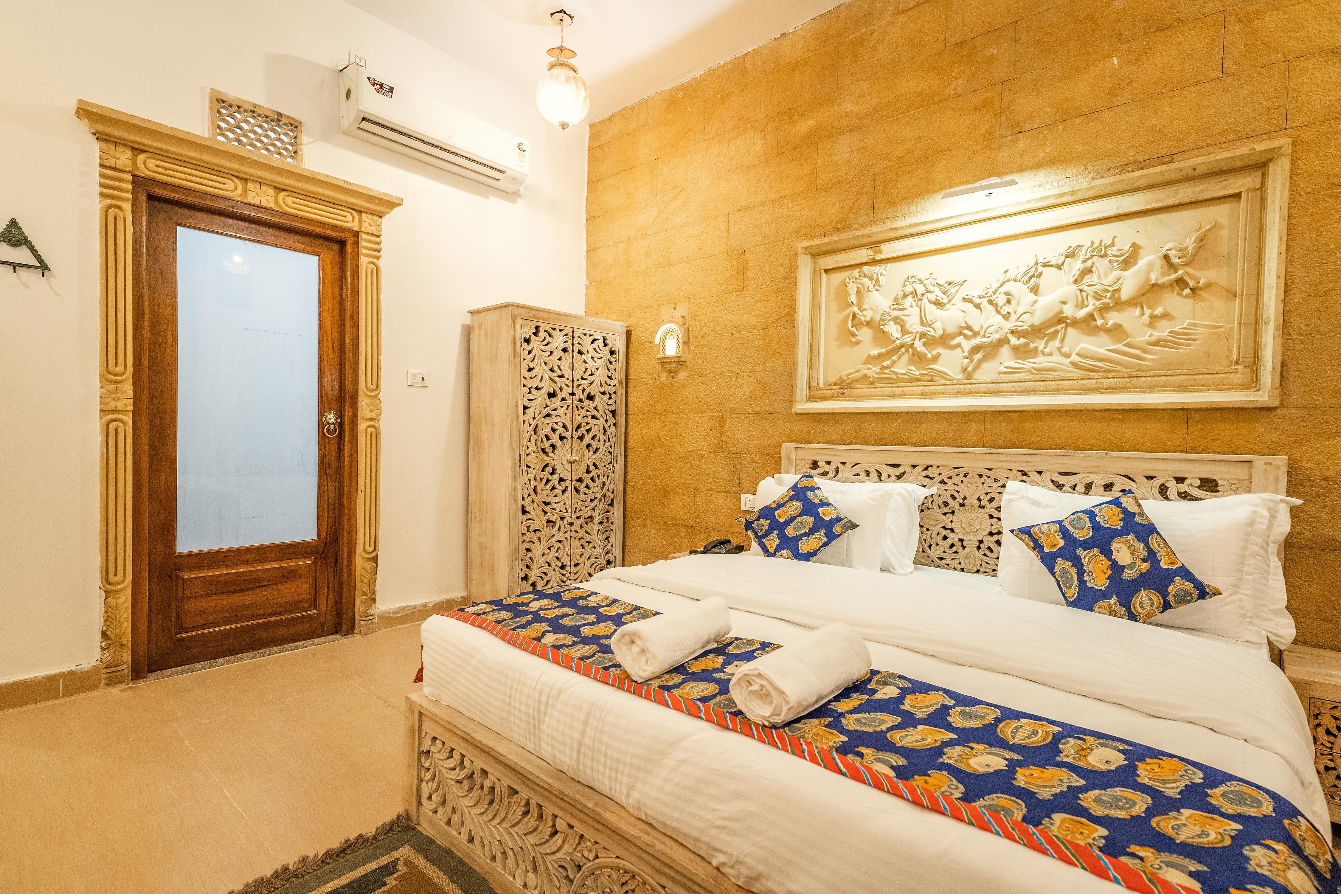 Hotel Garh Govind - Tap to explore photos