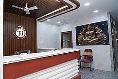 Hotel Thanvi Inn, Guntur