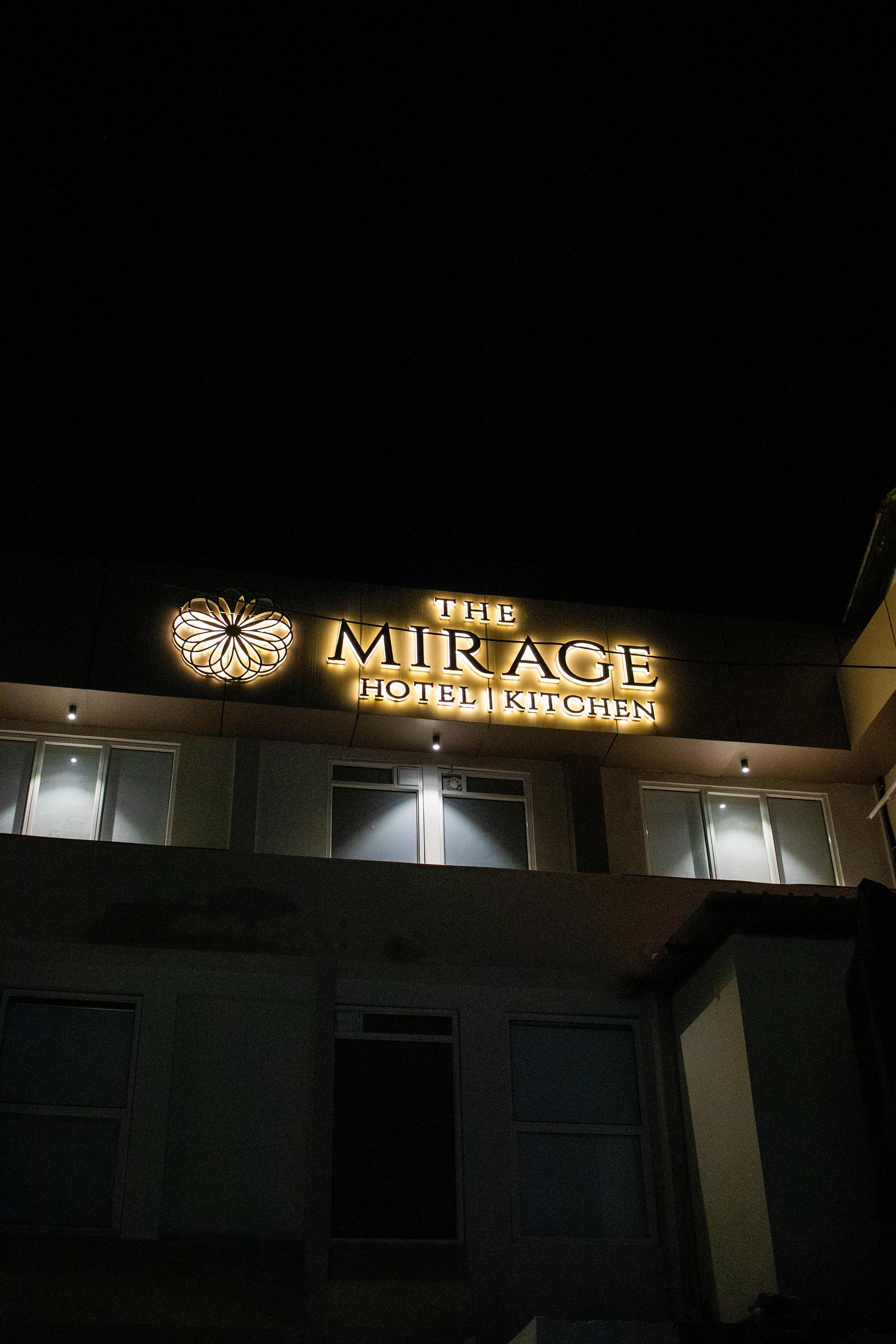 The Mirage - Tap to explore photos