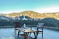 Himalayan House Kumarhatti, Solan