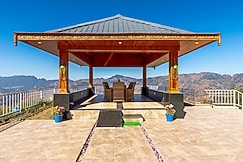 Alaya Stays Lafu House Latibule 2 BHK Villa with Garden, Jibhi