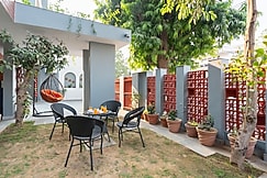 Jaipur Palace Room with Antique Decor, Jaipur