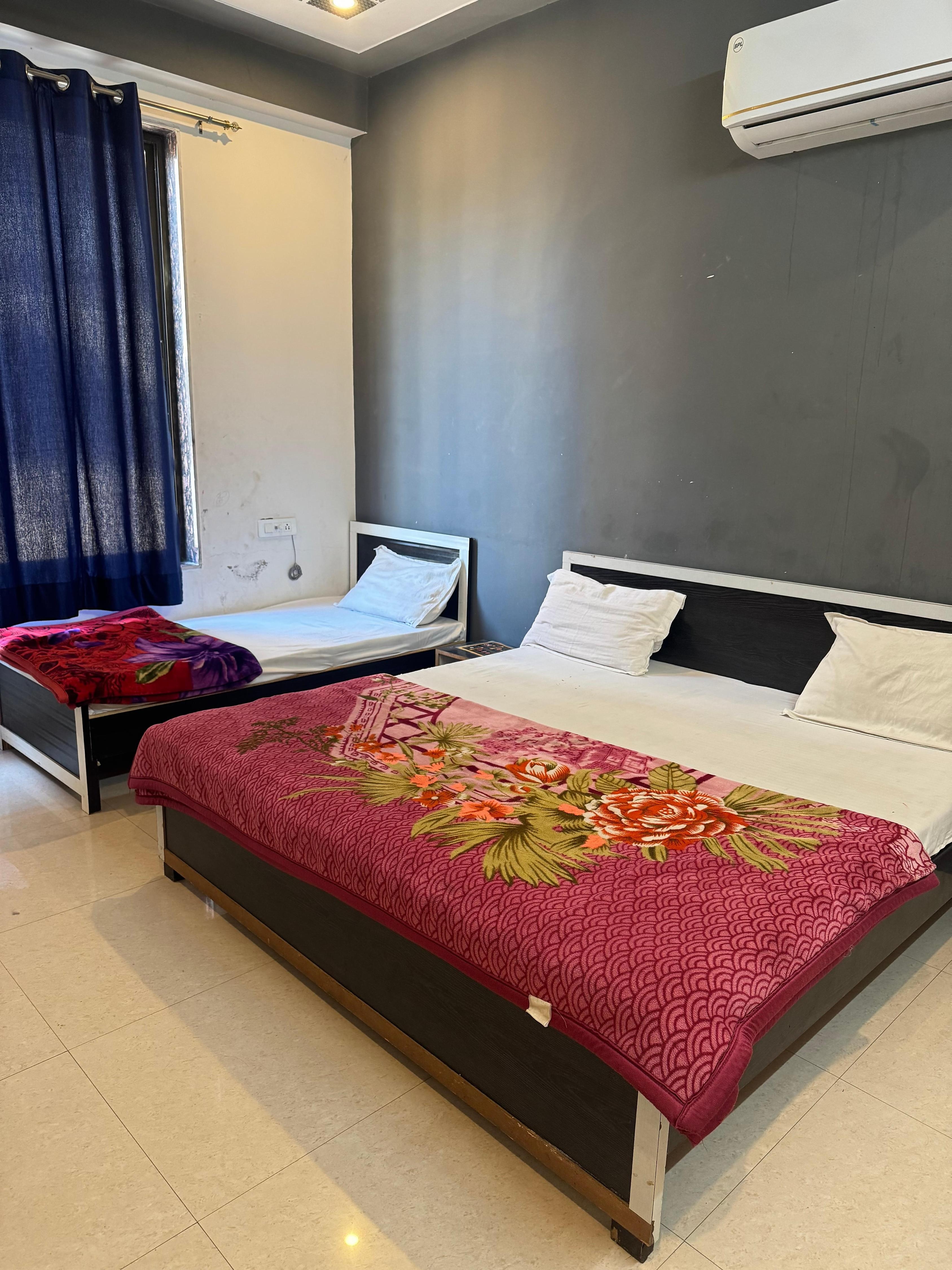 Hotel Shyam Kripa Karni Palace - Tap to explore photos