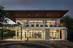 SaffronStays Camelot by the lake, Udaipur