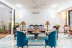 7 BHK Palatial Villa with Antique Decor & Garden, Jaipur