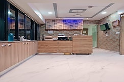 Hotel Royal Palace Nava naroda, Ahmedabad