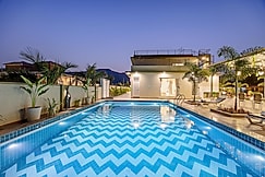 ELIVAAS Heaven in Hills Mountara 3 BHK Villa with Lounge & Pvt Pool, Udaipur