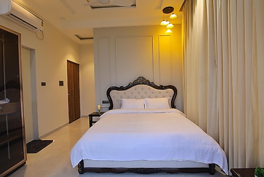 SkyHaven 8 BHK by TensorStays