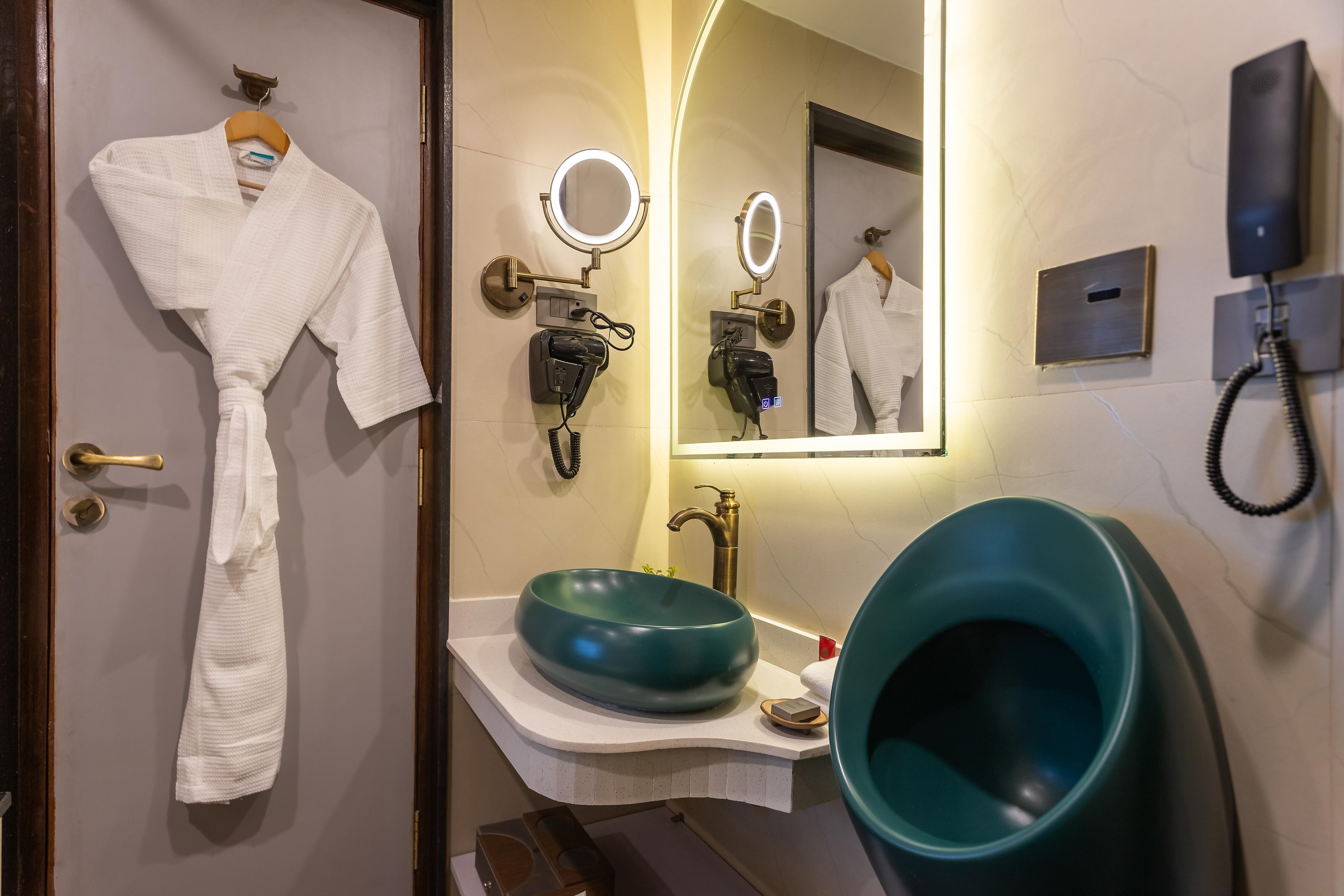 Aarya Hotel And Spa - Tap to explore photos
