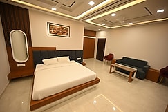HOTEL YUVAAN, Kuchaman City