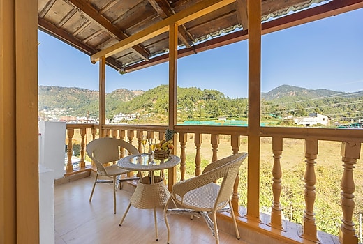 Mountain view 2 BHK Cottage near Kainchi Dham