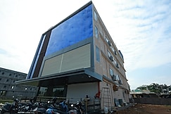 Hotel Abhiram Inn, Yellamanchili