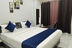 Hotel Blue Paradise, Indore
