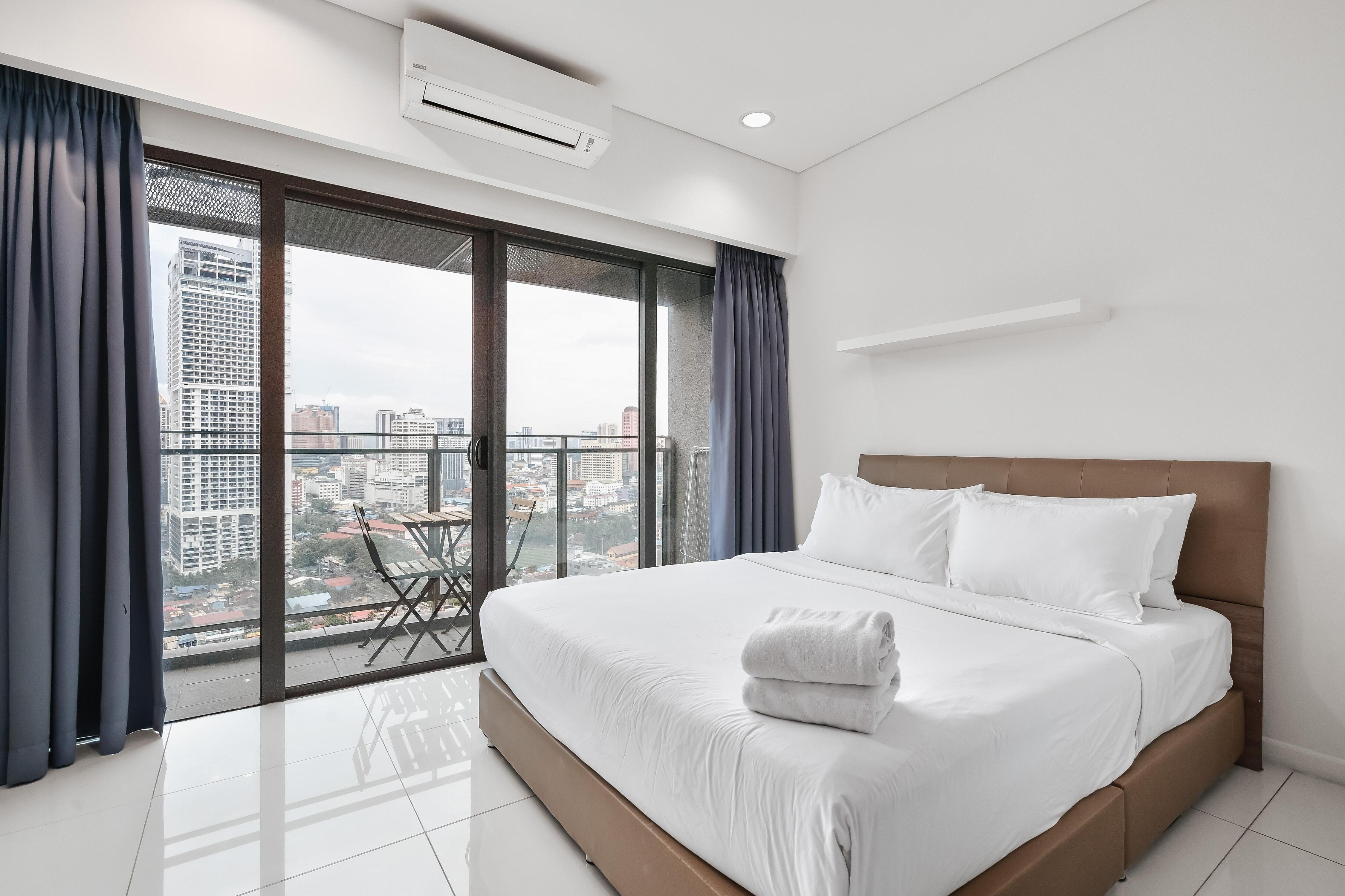 Summer Suites KLCC Apartments - Tap to explore photos