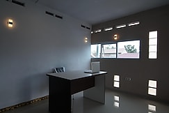 Hotel O White House SyariahNearOYO 93457 White House Syariah, Pekanbaru