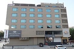 THE CROWN INN, Mandawa