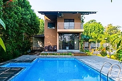 Cuckoo Farm Stay, Indore