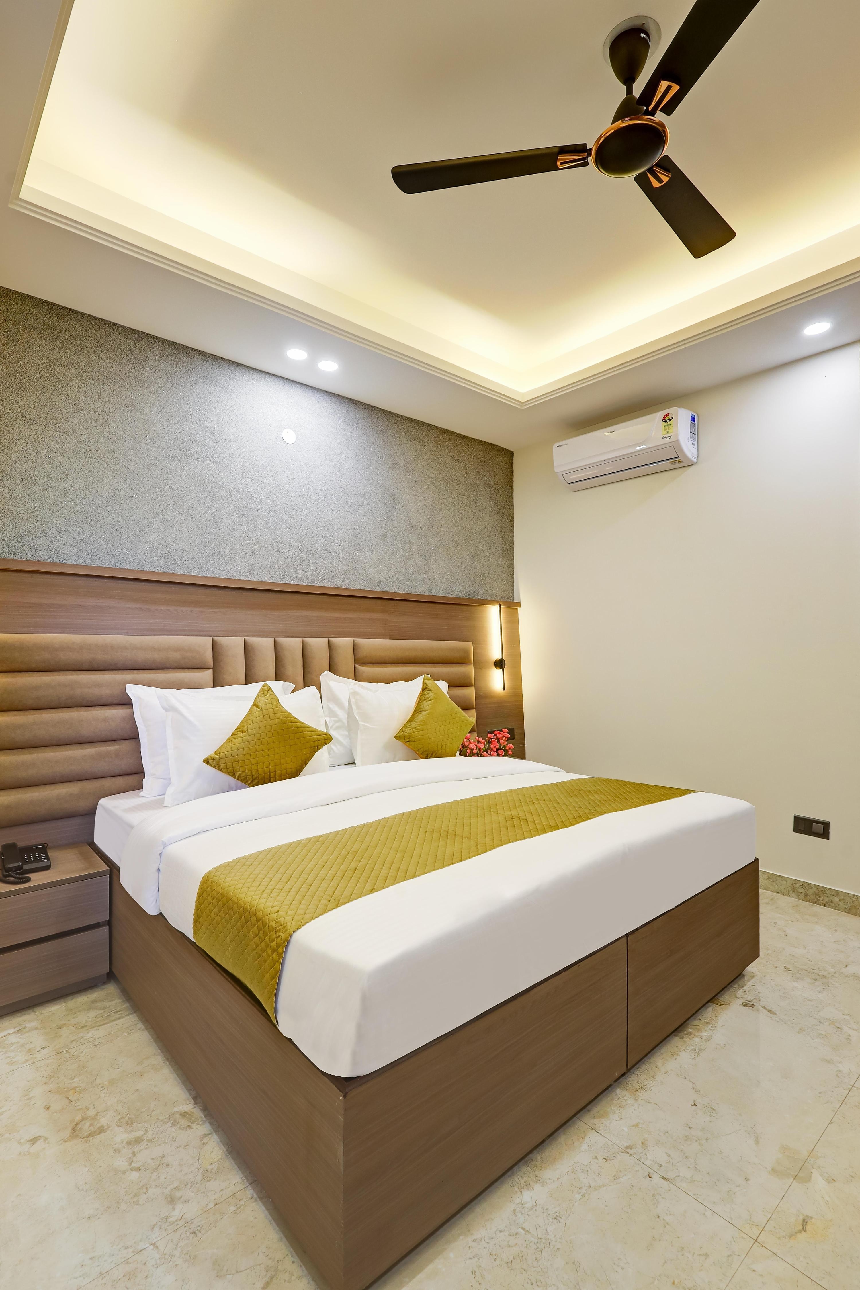 Limewood Stay Premium Studios - Near Sector 29 - Tap to explore photos