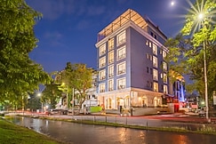 Tripli Hotels Blue Moon, Udaipur