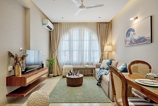 Stylish 1BHK with Pool, 5 mins to Candolim Beach | Hireavilla