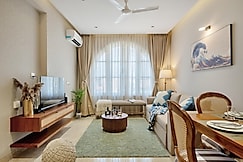 Stylish 1BHK with Pool, 5 mins to Candolim Beach | Hireavilla, Goa