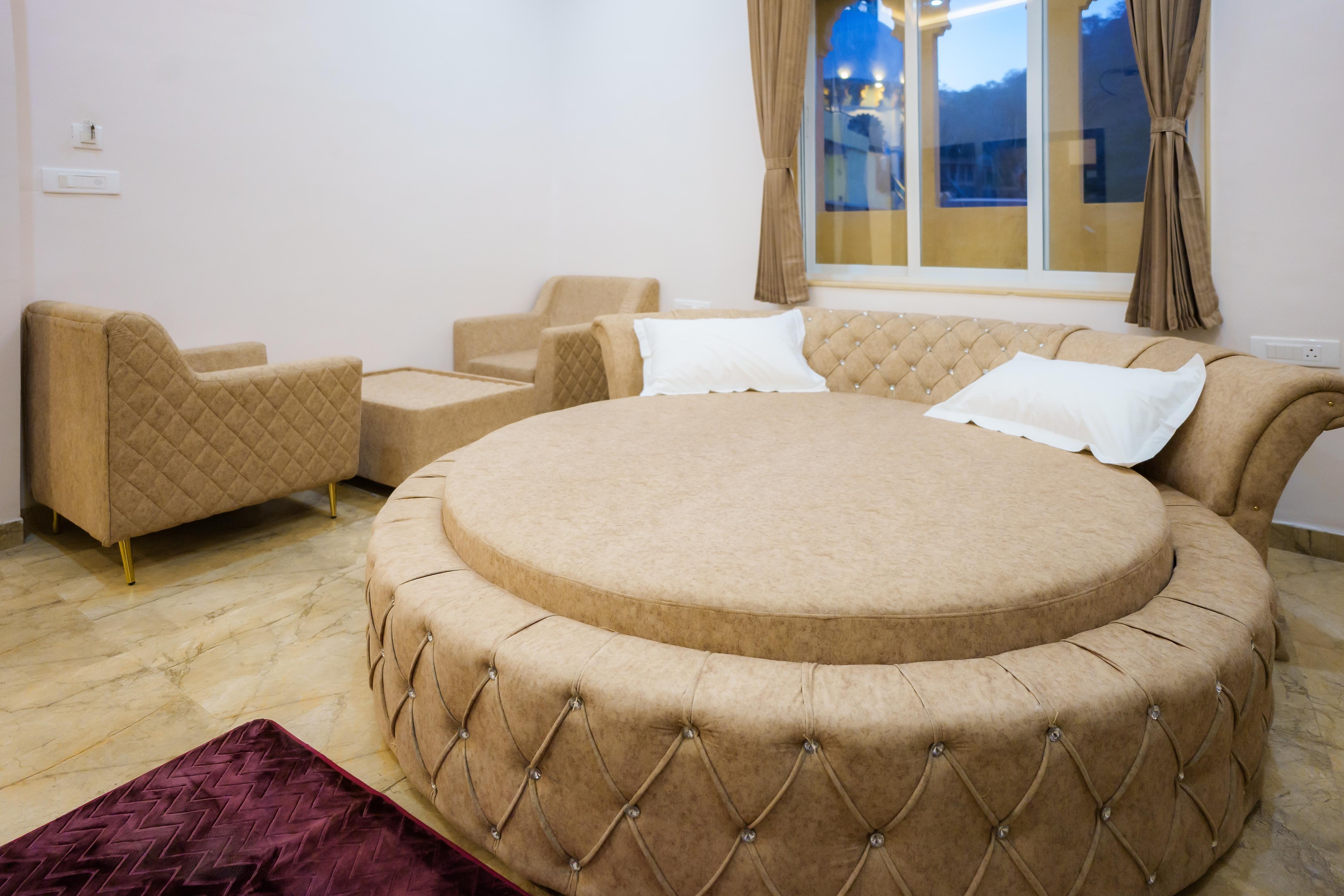 Gulmohar Retreat And Spa - Tap to explore photos