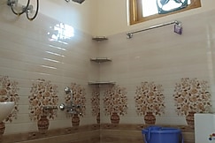 Pradeep RiverView Homestay, Sainj