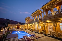 ELIVAAS Amber Royale 3 BHK with Pvt Pool & Terrace, Udaipur