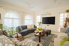 ELIVAAS Signature Villa Paraiso 4 BHK with Pool & Bar, Goa
