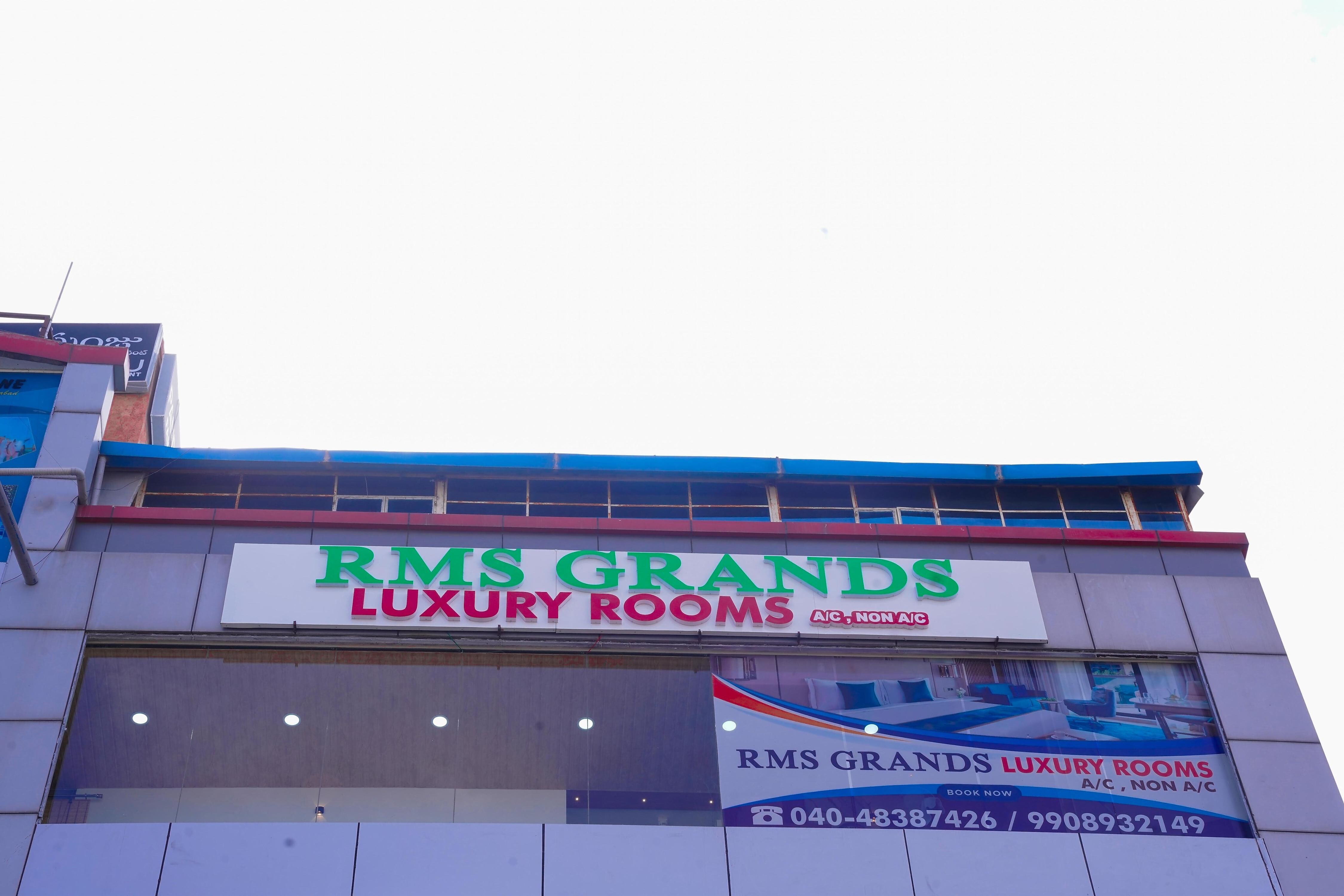 RMS GRANDS LUXURY ROOMS - Tap to explore photos