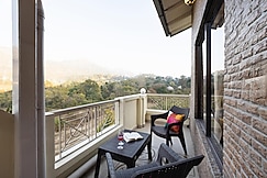 Hidden 2 BHK Retreat with Garden & Sit-Out For Views, Kosya Kutauli