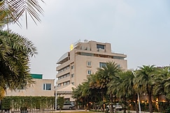 JARDIN HOTELS TEEN IMLI, Indore
