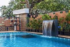 Elegant 1BHK with Pool, 5 mins to Candolim Beach | Hireavilla, Goa