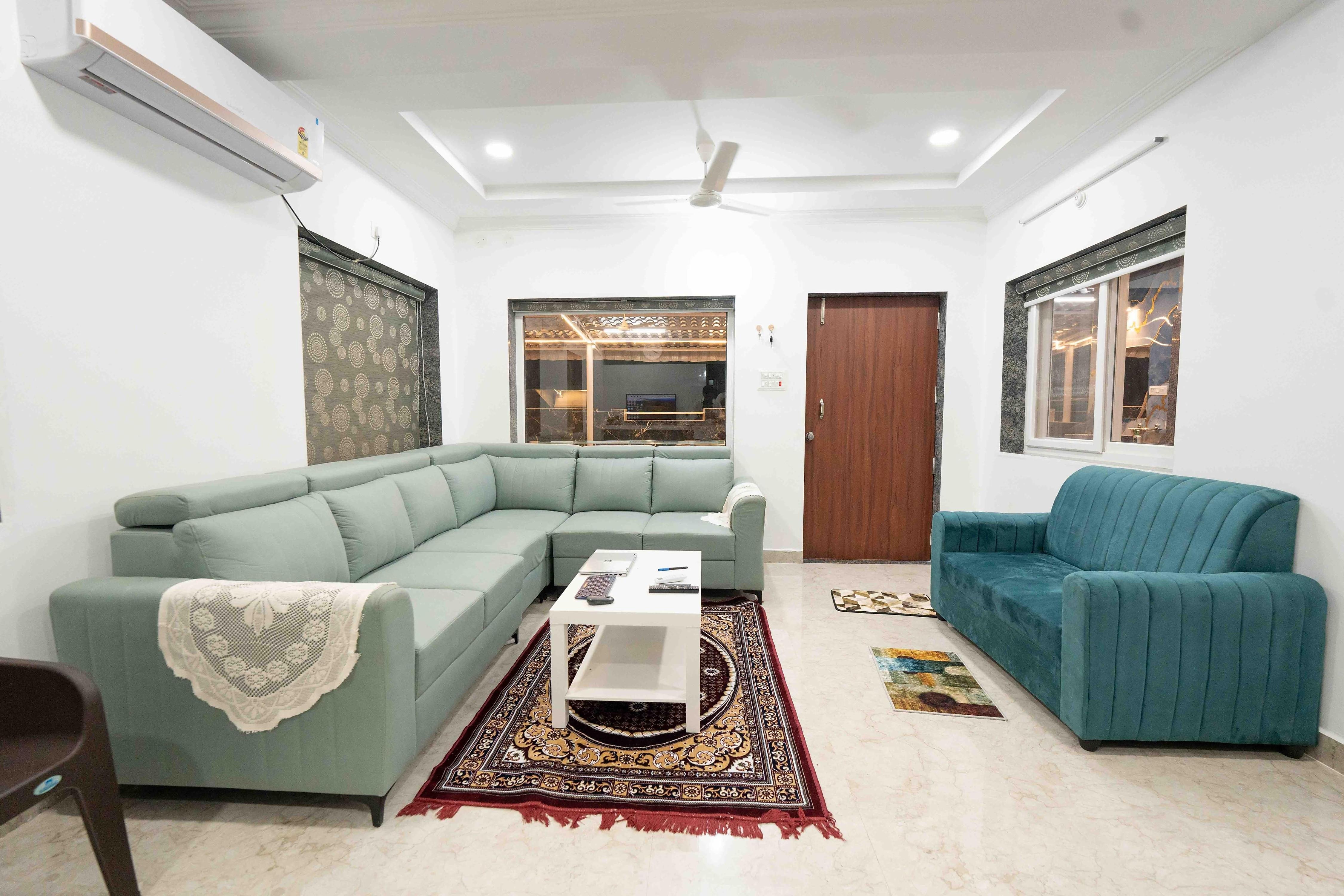 Singam Luxury Short Stay - Tap to explore photos