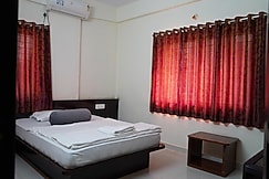Himalay Guest House, Pune
