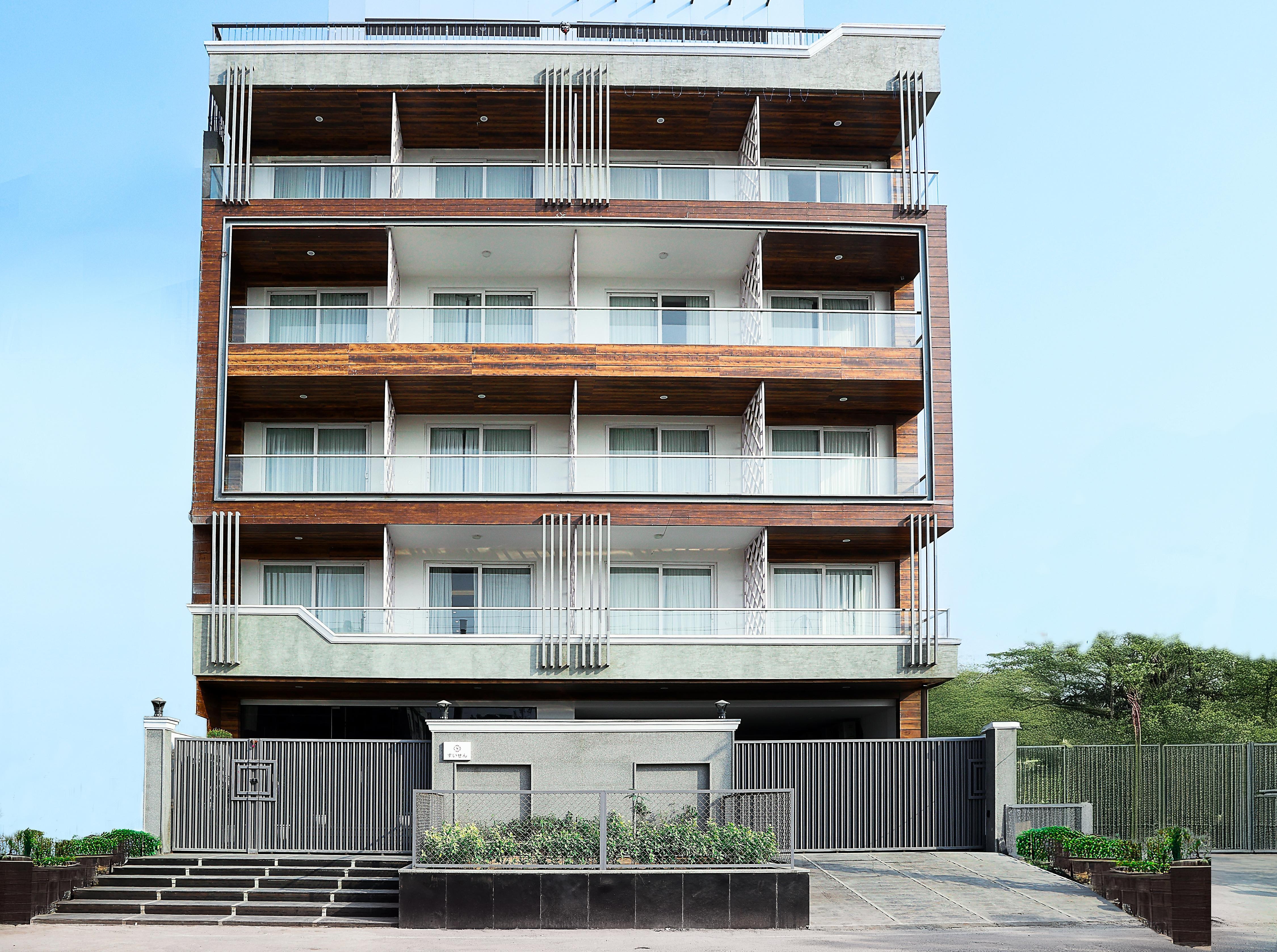 Suisen Residency - Tap to explore photos