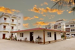 Gold Mountain Stay Thiruvannamalai, Tiruvannamalai